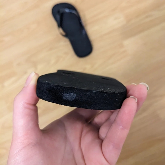 Black Flip Flops - Picture 3 of 4